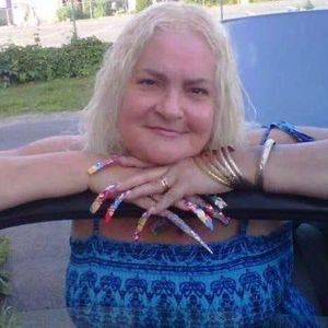 Meet your Posher, Evelyn